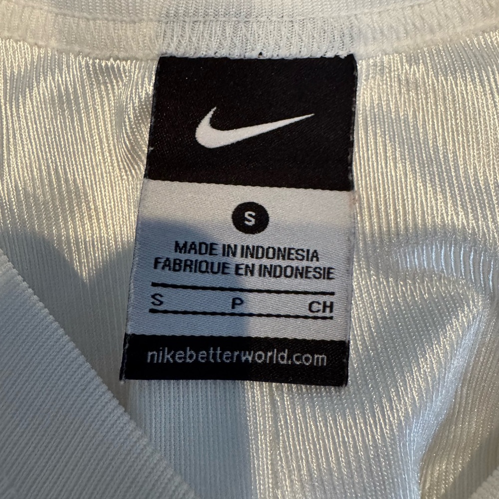❤️3/$30 Nike White Football Practice Jersey - Picture 6 of 6